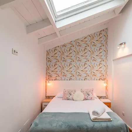 Atico Con Encanto En El Mismo Centro De La Ciudad شقة *