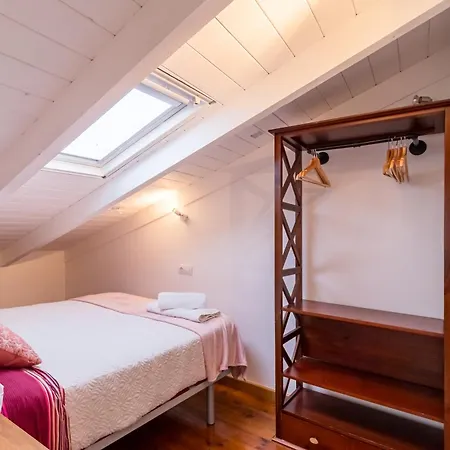 Apartamento Atico Con Encanto En El Mismo Centro De La Ciudad *