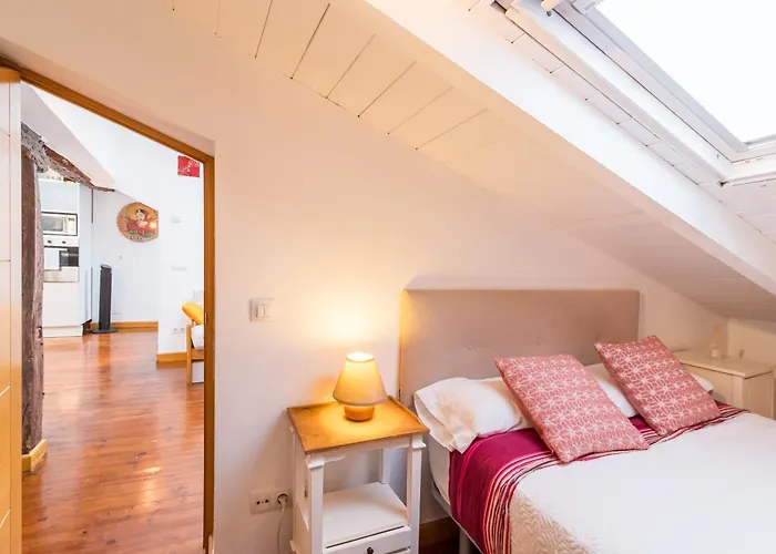 Atico Con Encanto En El Mismo Centro De La Ciudad *