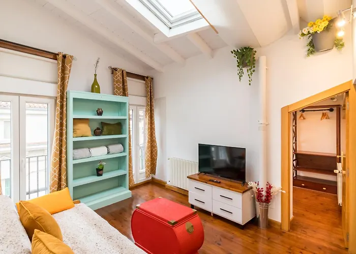 Atico Con Encanto En El Mismo Centro De La Ciudad شقة