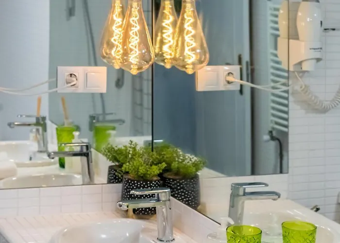 Atico Con Encanto En El Mismo Centro De La Ciudad Daire *